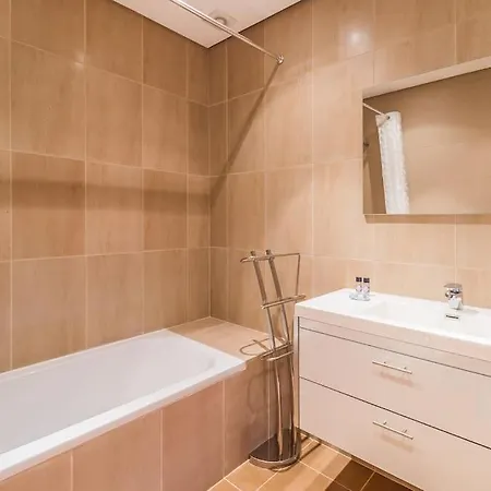 Moradia Em Vale De Santa Maria, Casa 8, *